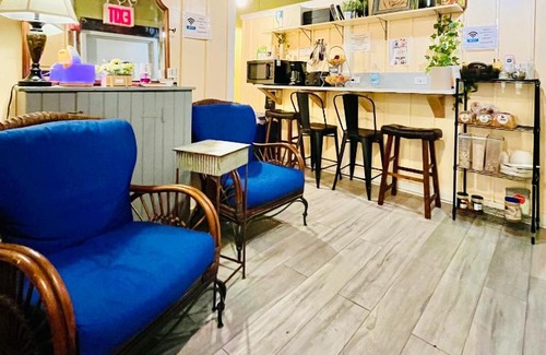 Chelsea House | New York Spirit Retreats HOSTEL