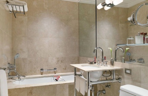 Central Park South Hotel | Premier One Bedroom King Suite, The Pierre, next to Central Park, Pets