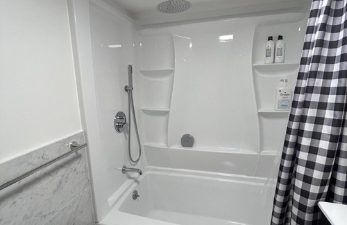 Crown Heights Apartment | Serene 2-bedroom apartment with AC in Brooklyn