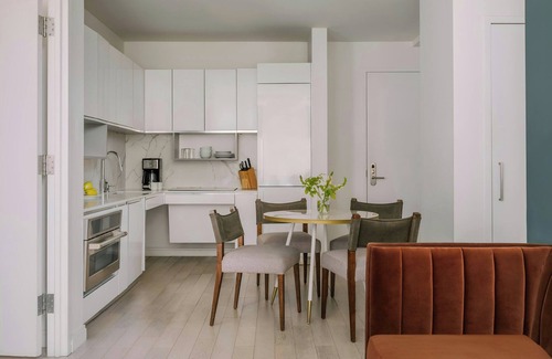 Financial District Hotel | Sonder by Marriott Bonvoy Battery Park Apartments Financial District