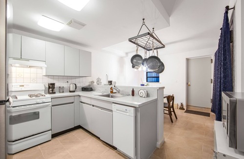 Clinton Hill Apartment | Spacious! Comfy, 2BR/2Bath, Duplex - w/Private Garden in Clinton Hill, Brooklyn