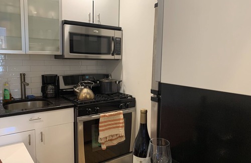 Midtown East Apartment | Stylish Manhattan Loft 2 Bedroom Sleeps 6
