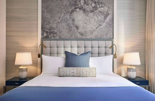 Financial District Hotel | 1-Bedroom Suite + Connecting Room at a 5⭐️ Hotel