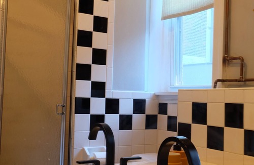 Chinatown Apartment | 1830’s Historic Merchant House on the park downtown NYC Lower east side
