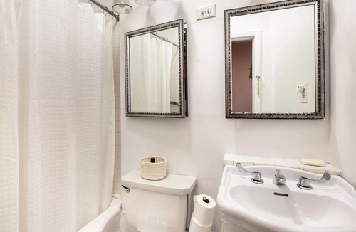 Park Slope Apartment | 1st Floor Family Friendly WFH Oasis with King Beds and Private Backyard