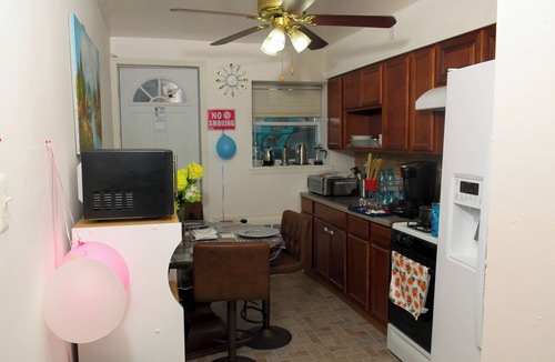 East Flatbush House | 2-bedroom house in awesome Brooklyn with AC, WiFi