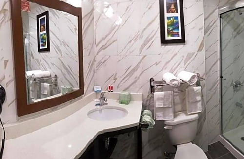 Flatlands Hotel | 2-Star Hotel ∙ Days Inn by Wyndham Brooklyn Marine Park