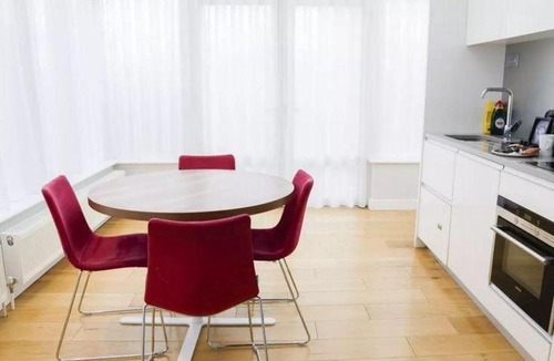 Lincoln Square Apartment | 2BEDROOM APARTMENT IN NY