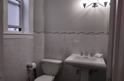 Harlem Hotel | 2N FL RENOVATED LOTS OF LIGHT W/KITCHEN - 3 MINUTES WALK TO SUBWAY