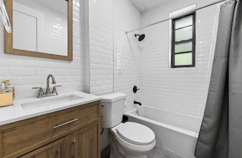 Crown Heights House | 3-bedroom house in charming Brooklyn with WiFi, AC. Enjoy your stay