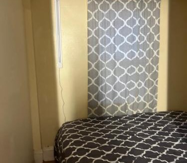 Queens Apartment | 3 bedroom Queens Villgae
