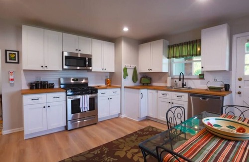 Pittsburgh House | 4 Bed Cape Cod | Comfort & Charm Near the City