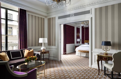 Central Park South Apartment | 5 Star Midtown suite sleeps 4. 1b/2 full bath ultra deluxe incl dining, fitness