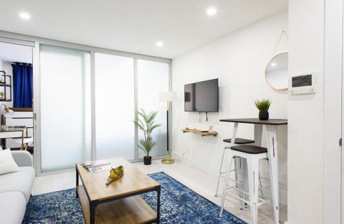 Upper East Side Apartment | 75-2C Furnished 1BR W&D Elev WD Central park
