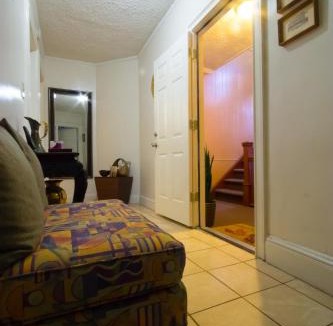 Ditmas Park Bed & Breakfast | A and FayeBed and Breakfast, Inc,