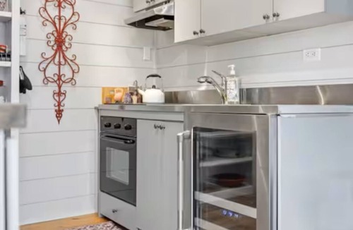 West Barnstable Cottage | Adorable Cape Cod Cottage