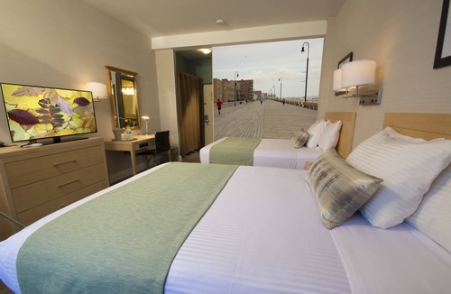 Queens Hotel | Adria Hotel And Conference Center