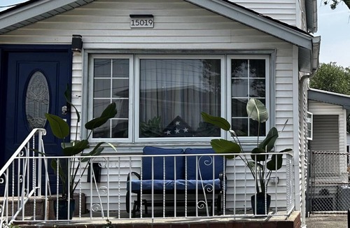 Jamaica Apartment | AMAZING PRIVATE QUIET & COMFORTABLE SHORT STAYS! nKING SZ BED.10 mins from JFK
