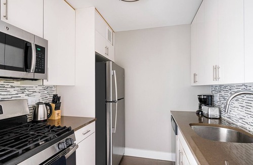 East Harlem House | Amazing UES Luxury 2 Bed w/Gym, Pool,Laundry #6161