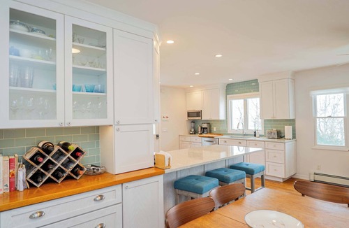 Hampton Bays House | Bayview Hamptons Retreat with Pool
