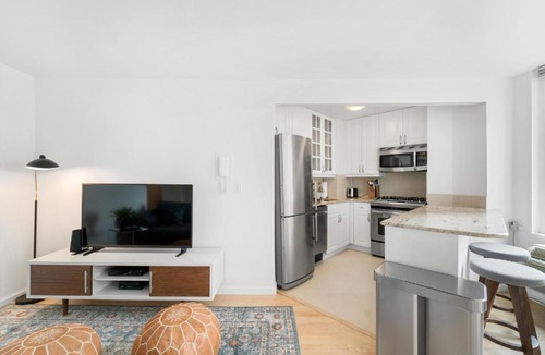 Kips Bay Apartment | Beautiful 1BR in Kips Bay w Concierge