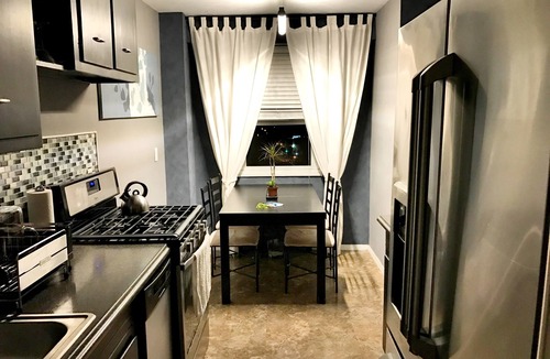 Spuyten Duyvil Apartment | Beautiful 2 Bedroom Apartment, close to NYC!