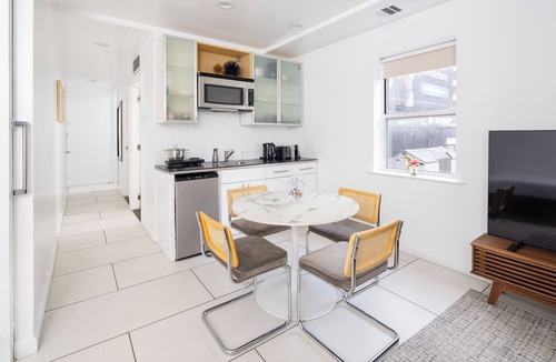 Turtle Bay Apartment | Beautiful 2 beds Apt in Midtown NYC #301