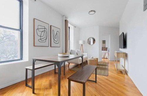 East Harlem Apartment | Beautiful 3-Bedroom, 2-Bath Apartment in NYC