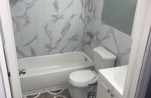 Queens House | Beautiful cozy home near JFK & LGA