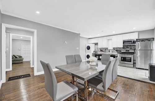 Queens House | Beautiful modern 3 bedroom private house