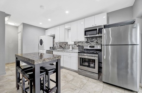 Queens House | Beautiful modern 3 bedroom private house