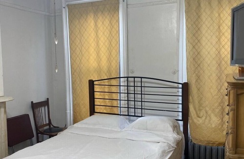 Clinton Hill Bed & Breakfast | BEDROOM # 3 WITH AN EVENT SPACE AND BACK PORCH