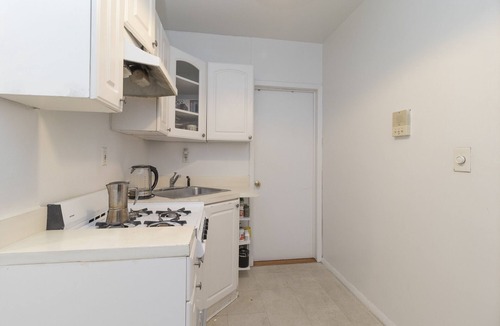 Upper East Side House | Big room at 329 # 8 (two bedroom without living room)