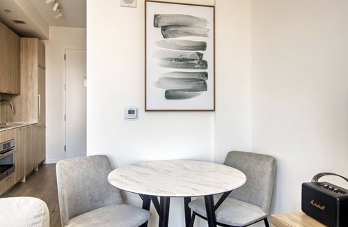 Clinton Hill Apartment | Blueground | Clinton Hill, rooftop pool, nr Pratt Institute