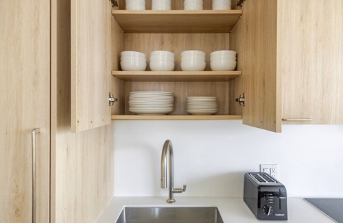 Clinton Hill Apartment | Blueground | Clinton Hill, rooftop pool, nr Brooklyn Museum