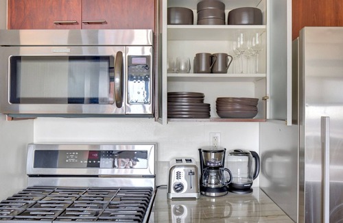 Upper East Side Apartment | Blueground | East Harlem, pool, nr Central Park