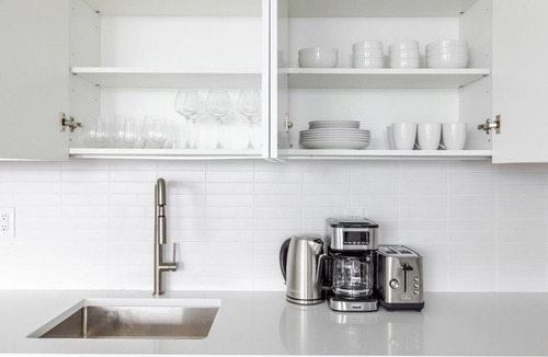 Greenpoint Apartment | Blueground | Greenpoint, pool & w/d, nr park