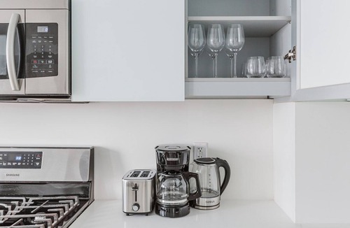 Hunters Point Apartment | Blueground | LIC, gym, balcony, nr MoMA PS1