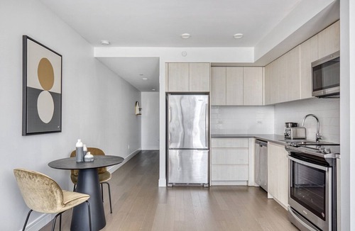 Hunters Point Apartment | Blueground | Long Island City, rooftop, nr Gantry Plaza State Park