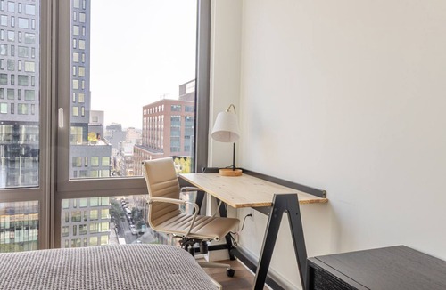 Hunters Point Apartment | Blueground | Long Island City, balcony, nr Gantry Plaza State Park