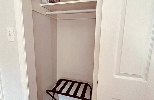 Queens Apartment | Bohemian Studio near Airports !n