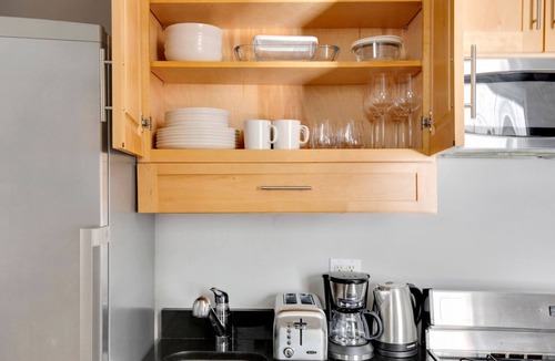 Ukrainian Village Apartment | Bright East Village 1BR w/in-unit W/D, close to Park, by Blueground