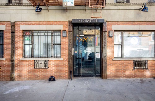 Ukrainian Village Apartment | Bright East Village 1BR w/in-unit W/D, close to Park, by Blueground