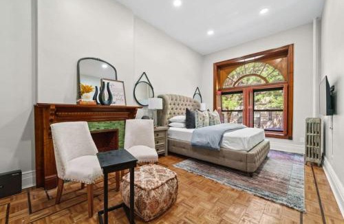 Central Park North Apartment | Brownstone Near Subway and Columbia Uni