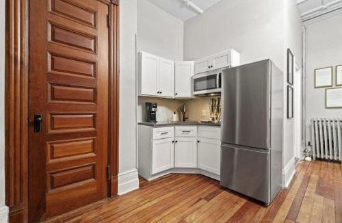 Central Park North Apartment | Brownstone Near Subway and Columbia Uni
