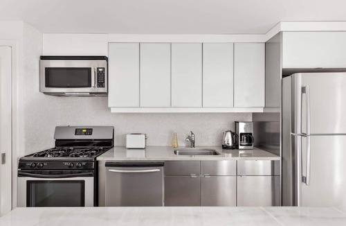 Carroll Gardens Apartment | Carroll Gardens, Brownstone 2 Bedroom with garden, one block to F/G station