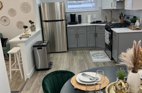 Throgs Neck Apartment | Charming 3-bedroom apartment in The Bronx