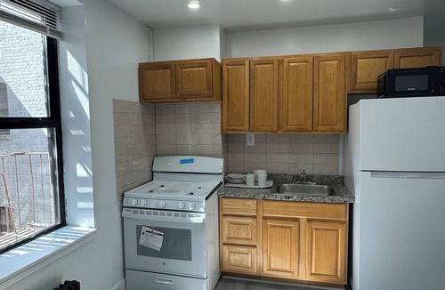 Dyker Heights Apartment | Charming apartment in fantastic Brooklyn with WiFi, AC