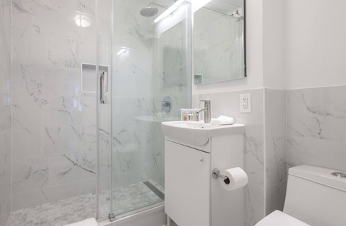 Upper East Side Apartment | Charming Pet-Friendly Upper East Side One Bedroom