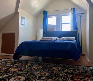Queens Apartment | Charming Spacious 2 Bedroom Apartment!